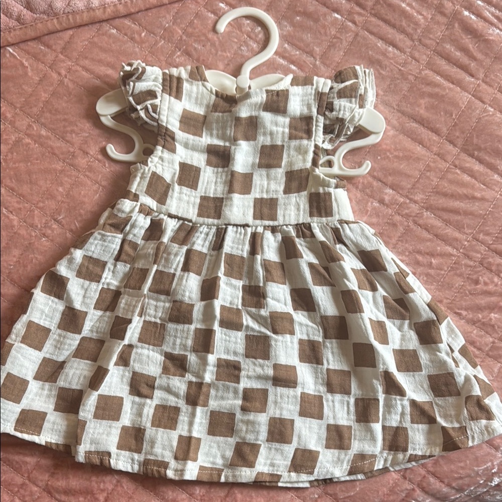 Checkered Linen Sundress - Picture 2 of 7